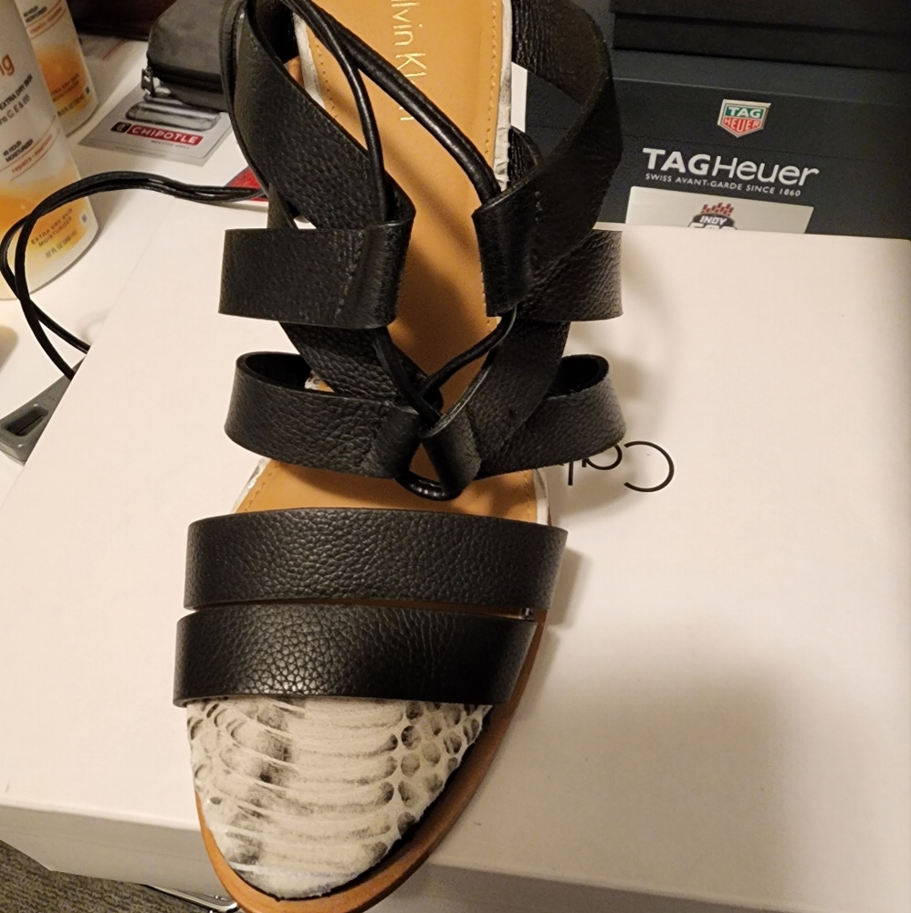 Shoes - Picture 3 of 4
